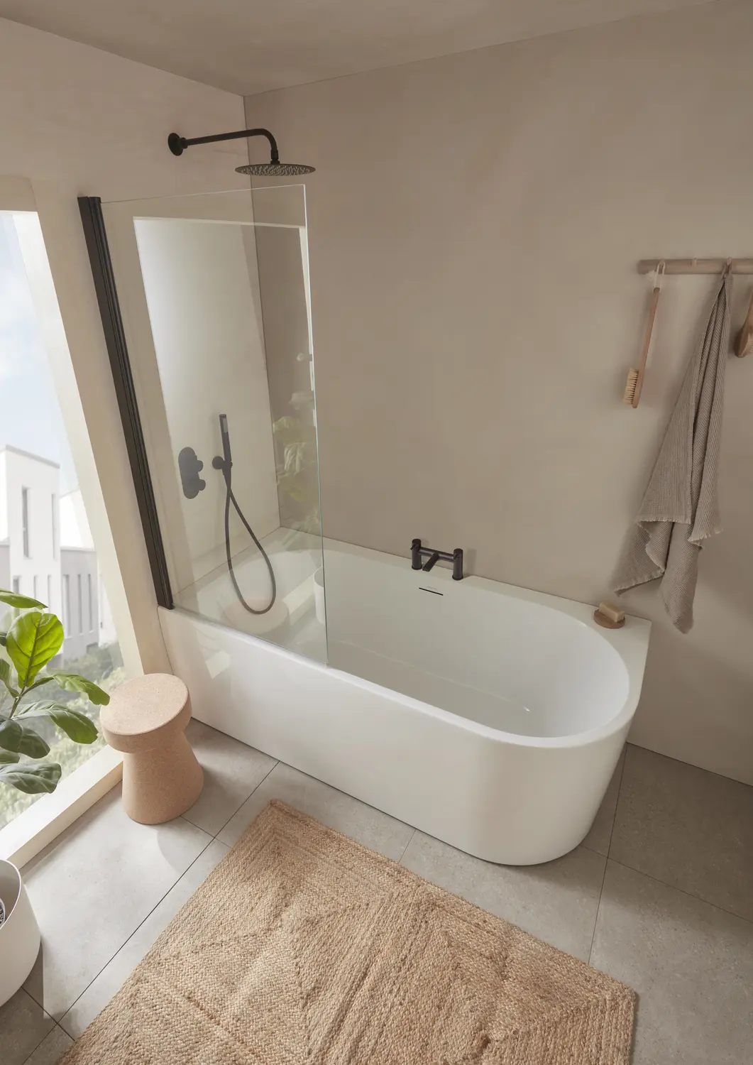 Note Corner Bath Top down Lifestyle 2
