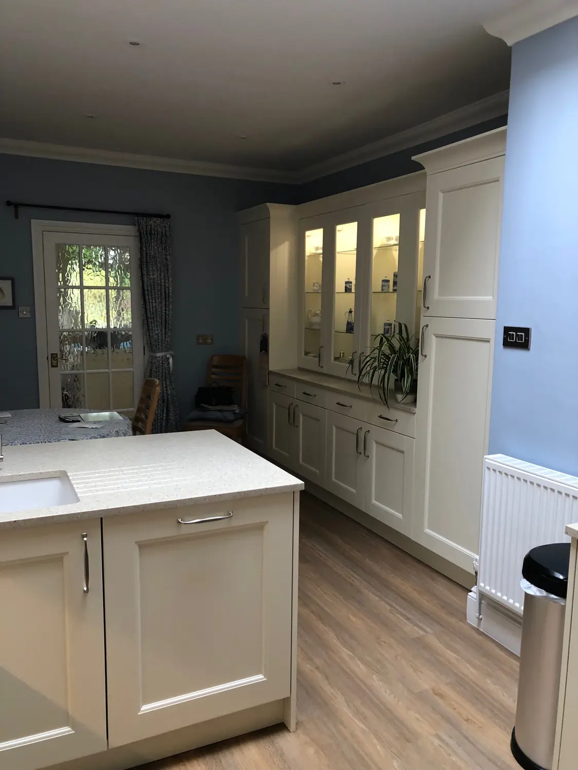 Traditional Ivory Painted Kitchen