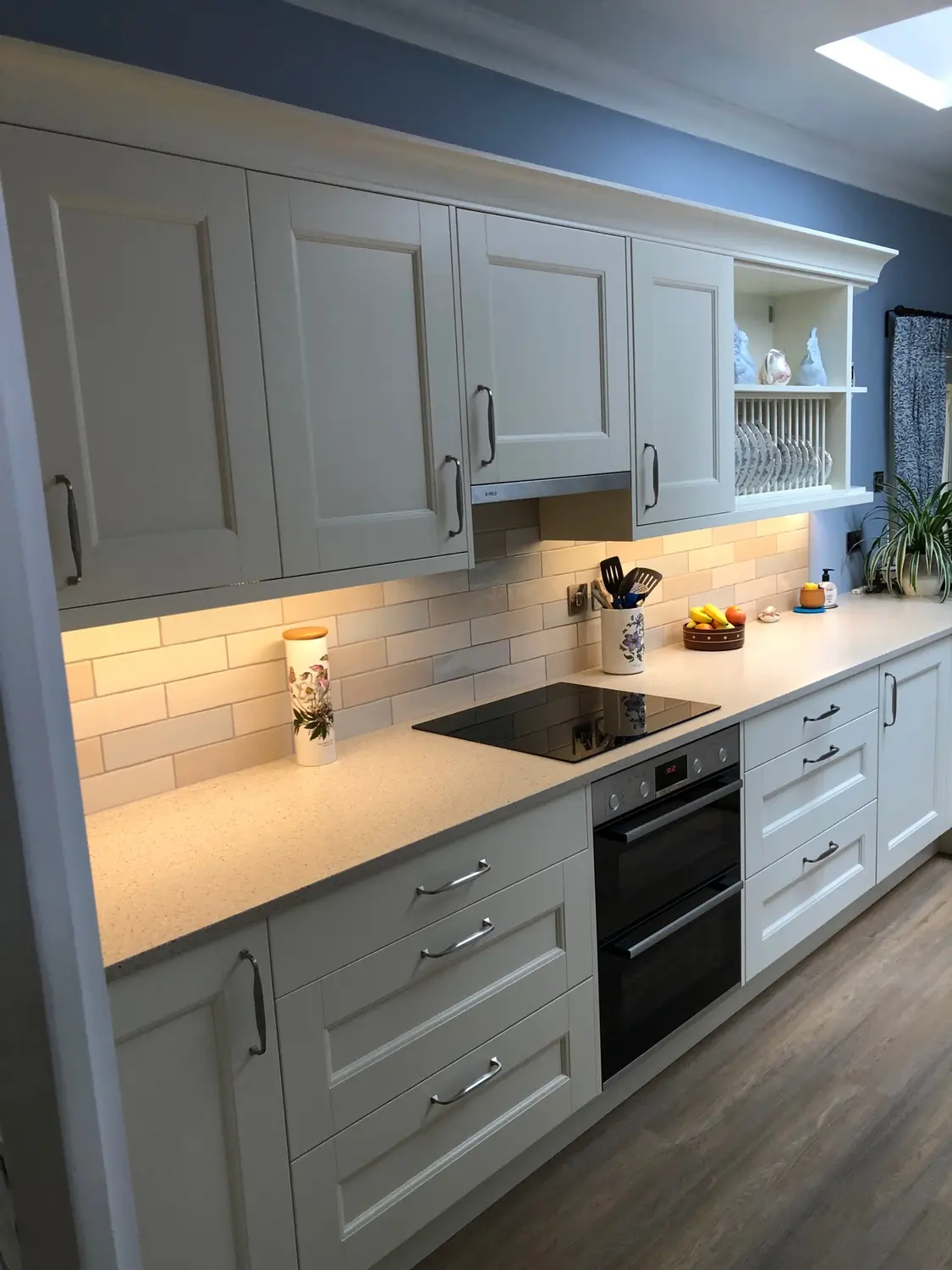 Traditional Ivory Painted Kitchen