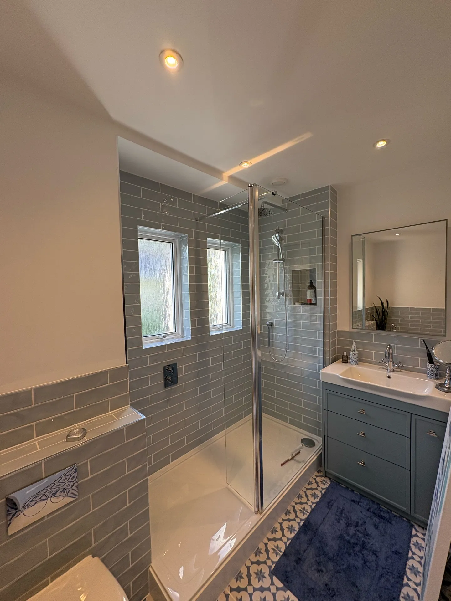 Walk-in Shower Room